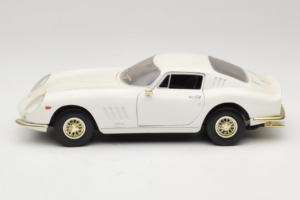 Ferrari 275 GTB/4 Hvid ERTL 1:18 7493 Metal — billede 4 af 8