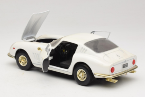 Ferrari 275 GTB/4 Hvid ERTL 1:18 7493 Metal — billede 5 af 8