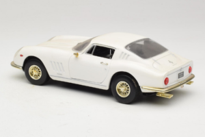 Ferrari 275 GTB/4 Hvid ERTL 1:18 7493 Metal — billede 7 af 8