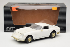 Ferrari 275 GTB/4 Hvid ERTL 1:18 7493 Metal — billede 8 af 8