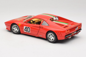 Ferrari 288 GTO #40 Rød Italiensk Flag 1984 Bburago 1:18 3027-P1 Metal — billede 7 af 8