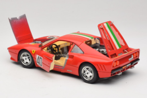 Ferrari 288 GTO #40 Rød Italiensk Flag 1984 Bburago 1:18 3027-P1 Metal — billede 5 af 8
