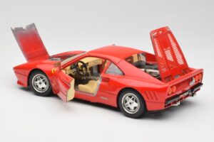 Ferrari 288 GTO Rød Bburago 1:18 3027 Metal — billede 5 af 8