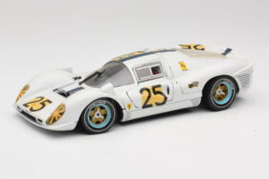 Ferrari 330 P4 #25 Hvid Revell 1:18 48845 Metal