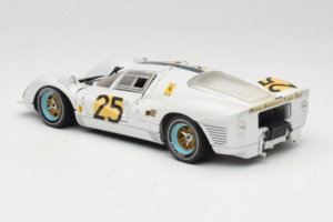 Ferrari 330 P4 #25 Hvid Revell 1:18 48845 Metal — billede 7 af 8