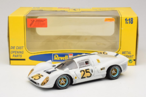 Ferrari 330 P4 #25 Hvid Revell 1:18 48845 Metal — billede 8 af 8