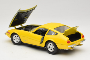 Ferrari 365 GTB/4 Daytona Gul Techno Giodi 1:18 40011-Y1 Metal — billede 4 af 7