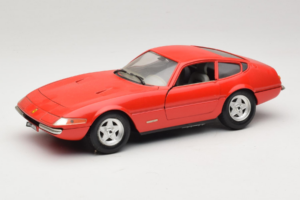 Ferrari 365 GTB/4 Daytona Rød Techno Giodi 1:18 40011-P2 Metal