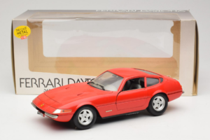Ferrari 365 GTB/4 Daytona Rød Techno Giodi 1:18 40011-P2 Metal — billede 8 af 8