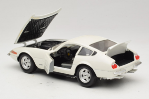 Ferrari 365 GTB/4 Daytona Berlina Hvid Techno Giodi 1:18 74007 Metal — billede 5 af 8