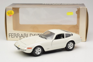 Ferrari 365 GTB/4 Daytona Berlina Hvid Techno Giodi 1:18 74007 Metal — billede 8 af 8
