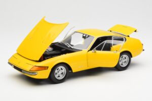 Ferrari 365 GTB/4 Daytona Gul Kyosho 1:18 08162Y Metal — billede 2 af 8