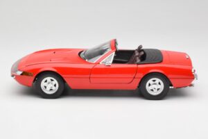 Ferrari 365 GTS Rød Solido 1:18 8017 Metal — billede 4 af 8