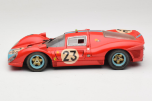 Ferrari 412P #23 W. Mairesse / J. Beurlys Le Mans 1967 Rød Revell 1:18 48826 Metal — billede 4 af 8