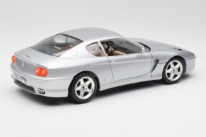 Ferrari 456 GT Sølv Bburago 1:18 3036-M2 Metal — billede 3 af 8