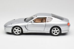 Ferrari 456 GT Sølv Bburago 1:18 3036-M2 Metal — billede 4 af 8