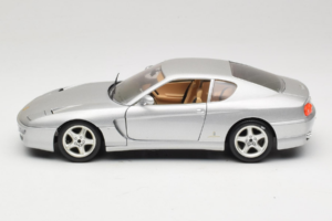Ferrari 456 GT Sølv Bburago 1:18 3336-S1 Metal — billede 4 af 8