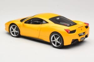 Ferrari 458 Italia Gul Hot Wheels 1:18 P9894 Metal — billede 7 af 8