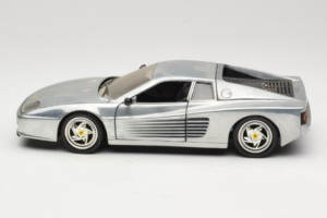 Ferrari 512M Chrome Silver Hot Wheels 1:18 25739 Metal — billede 4 af 8