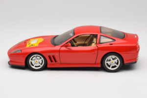 Ferrari 550 Maranello 22 Jahre Ferrari Model Club Rød Bburago 1:18 3064-P2 Metal — billede 4 af 8