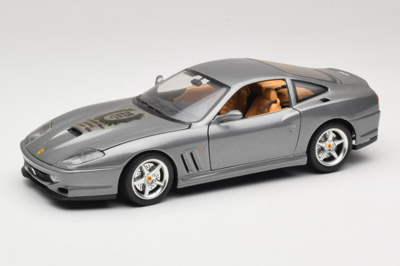 Ferrari 550 Maranello 25 Jahre Ferrari Model Club Sølv 2. Version Bburago 1:18 3064-S1 Metal