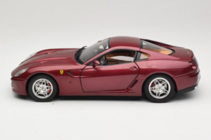 Ferrari 599 GTB Fiorano Mørkerød Hot Wheels 1:18 M1200 Metal — billede 4 af 8