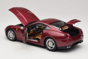Ferrari 599 GTB Fiorano Mørkerød Hot Wheels 1:18 M1200 Metal — billede 5 af 8