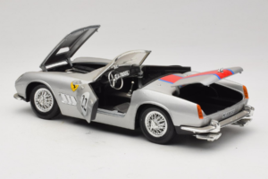Ferrari California #22 Sølv Rød Stribe 1966 Tonka 1:18 01109-S2 Metal — billede 5 af 8