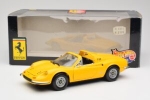 Ferrari Dino 246 GTS Gul Hot Wheels 1:18 23920 Metal — billede 8 af 8