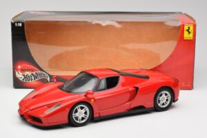 Ferrari Enzo Rød Hot Wheels 1:18 56293 Metal — billede 8 af 8