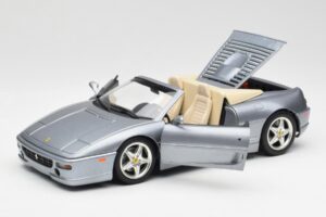 Ferrari F355 Spider Sølv Hot Wheels 1:18 23907-M1 Metal — billede 2 af 8