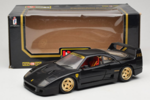 Ferrari F40 Sort med Gyldne Hjul Bburago 1:18 3032-B2 Metal — billede 8 af 8