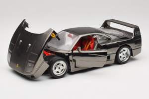 Ferrari F40 Chrome Black Bburago 1:18 3401-B1 Metal — billede 2 af 8