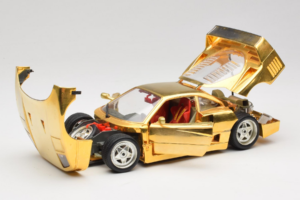 Ferrari F40 Chrome Gold Limited Edition 250 pcs Bburago 1:18 3332-G1 Metal — billede 2 af 8