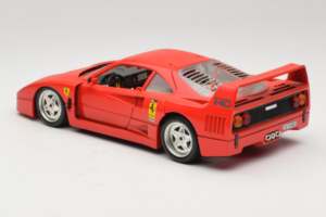Ferrari F40 Club Deutschland Rød Bburago 1:18 3032-L3 Metal — billede 7 af 8