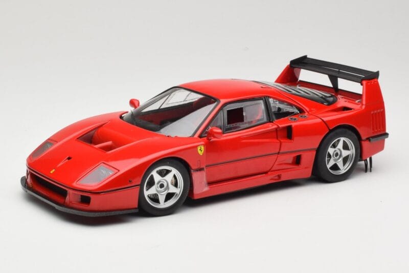 Ferrari F40 Competizione Test Version Rød Hot Wheels 1:18 P9922 Metal