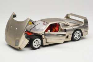 Ferrari F40 Dark Chrome Silver Kroymans Begrænset Udgave Bburago 1:18 3032-C2 Metal — billede 2 af 8