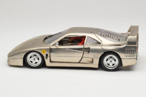 Ferrari F40 Dark Chrome Silver Kroymans Begrænset Udgave Bburago 1:18 3032-C2 Metal — billede 4 af 8