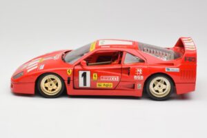 Ferrari F40 Evoluzione Bburago 1:18 3042 Metal — billede 4 af 8
