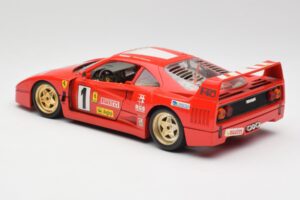Ferrari F40 Evoluzione Bburago 1:18 3042 Metal — billede 7 af 8