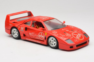Ferrari F40 Evoluzione FC Nürnberg Special Edition Rød Bburago 1:18 3042-FCN Metal — billede 6 af 8