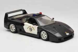 Ferrari F40 Highway Patrol Sort Hvid Bburago 1:18 3022-H1 Metal — billede 6 af 8