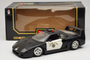 Ferrari F40 Highway Patrol Sort Hvid Bburago 1:18 3022-H1 Metal — billede 8 af 8