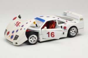 Ferrari F40 #16 Borsenmodells Hvid Limited Edition 333 pcs 1987 Bburago 1:18 3332-W1 Metal — billede 2 af 8