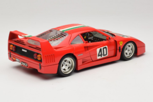 Ferrari F40 #40 Rød med Italiensk Flag Bburago 1:18 3032-P1 Metal — billede 3 af 8