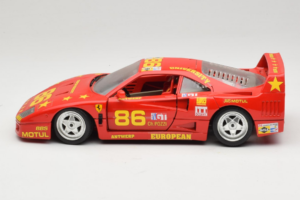 Ferrari F40 LM #86 Ch. Pozzi IMSA 24 Hours of Le Mans 1985 Rød Bburago 1:18 3332-P6 Metal — billede 4 af 8