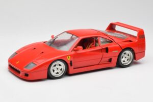 Ferrari F40 Rød Bburago 1:18 3032 Metal