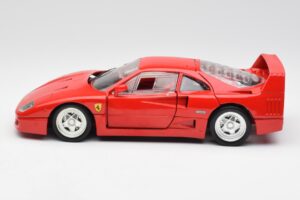Ferrari F40 Rød Hot Wheels 1:18 23911 Metal — billede 4 af 8