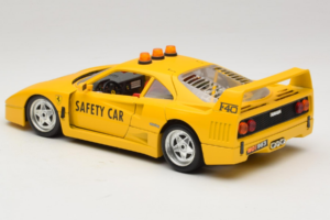 Ferrari F40 Safety Car Gul Bburago 1:18 3032-Y2 Metal — billede 7 af 8