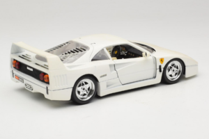 Ferrari F40 Hvid Bburago 1:18 3332-W4 Metal — billede 3 af 8